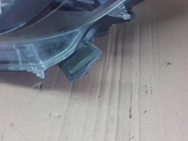 Toyota Yaris IV Lentille Avant Gauche OEM NITGYJGHJ image 3