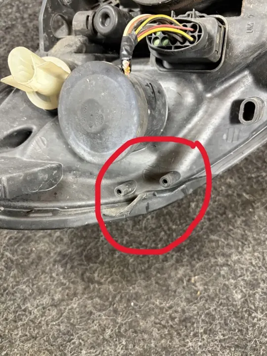 Skoda Fabia II Linker Frontscheinwerfer OEM - Gebraucht image 8