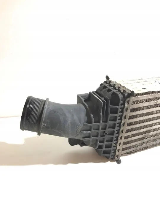 Audi Intercooler OEM 8K0145805P 2.0T Moottorille image 5