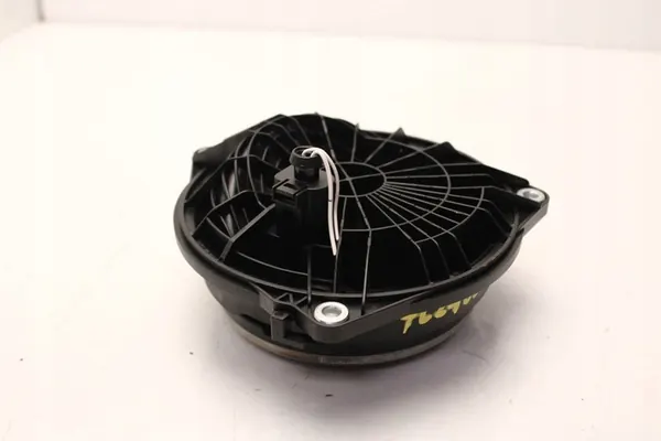 VW GOLF VI 08R - Poignée de coffre Logo Emblème Arrière image 4