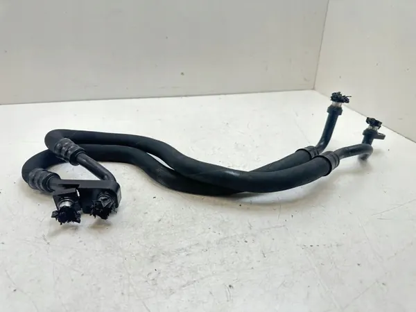 BMW M5 Växellådsoljekylarslang OEM 2282911 image 3