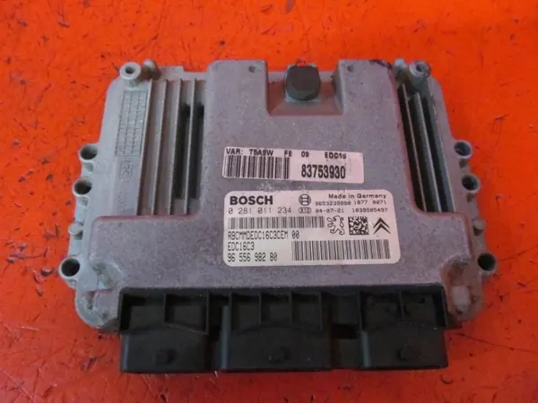Peugeot 307 1.6 HDI Motor ECU OEM 9655698280 image 2