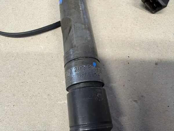 Injector de controlo VW T4 2.5 TDI OEM 074130202P image 6