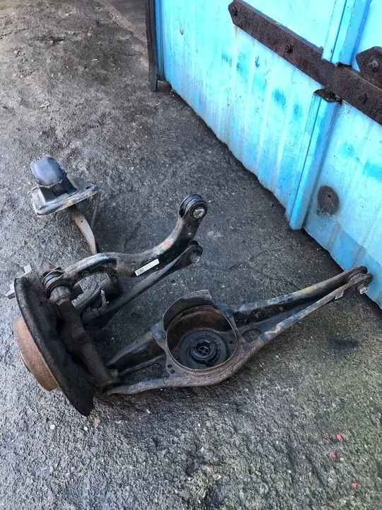 Mozzo posteriore sinistro con braccio per Audi A3 8V 12-16 2.0 TDI OEM image 4