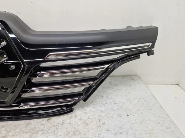 Svart grill Renault Megane IV 622563114R image 6