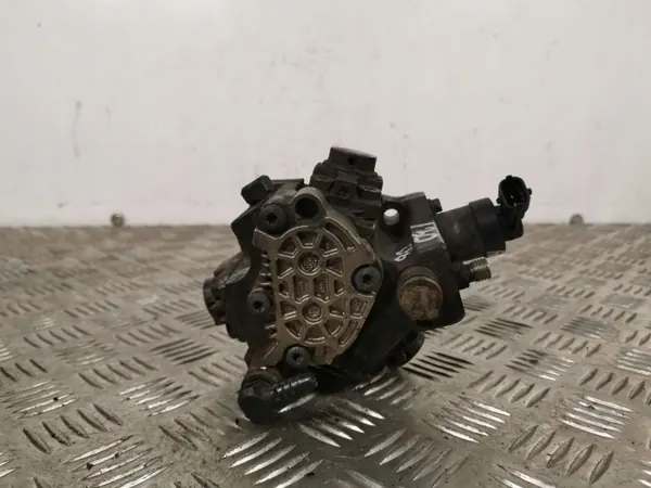 Ruiskutuspumppu OEM 0445010124 Hyundaiille image 3