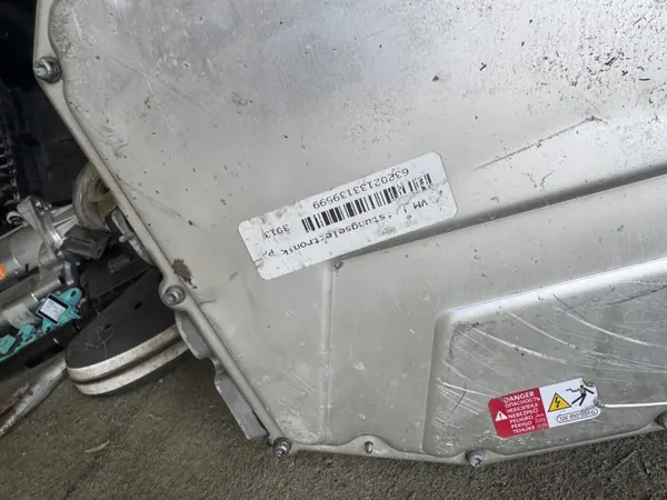 Module de puissance hybride Audi OEM 261074 - Occasion image 6