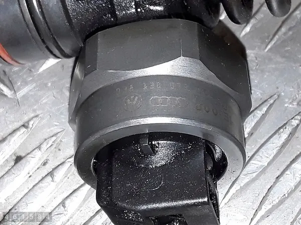 Iniettore VW SHARAN 1.9L Diesel 2002 038130073AC image 2