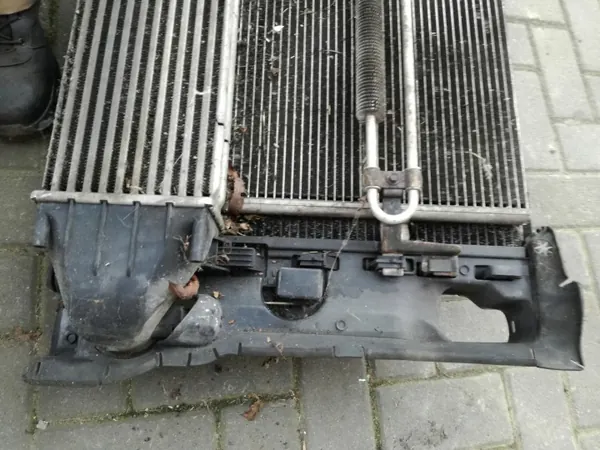 Radiateur Eau Intercooler Ventilateur OEM 31293778 image 6