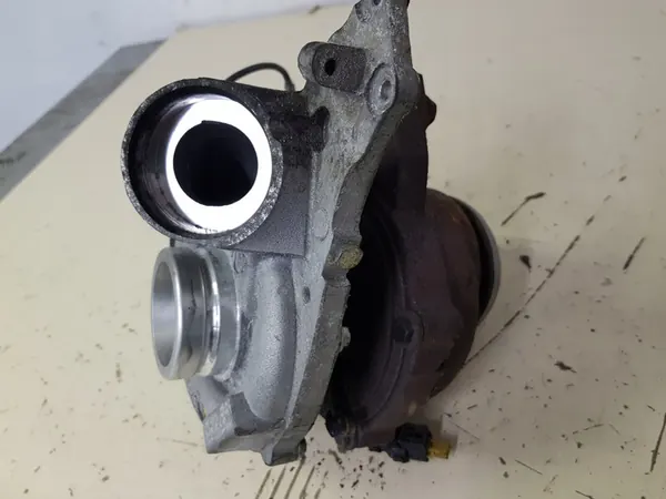 Turbocompresor Mercedes A6460901080 image 7