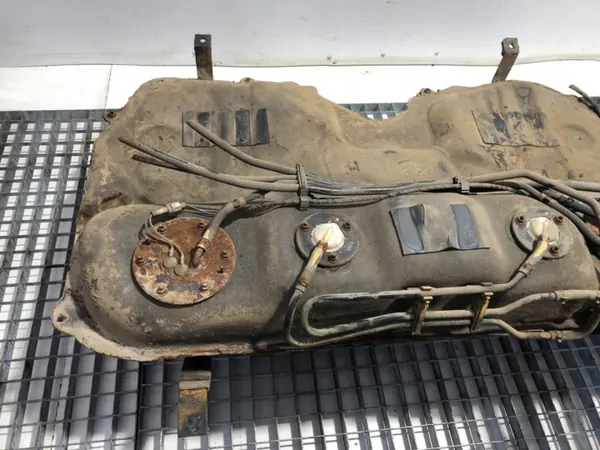 Réservoir carburant OEM 42021-SA000 Subaru Forester II image 3
