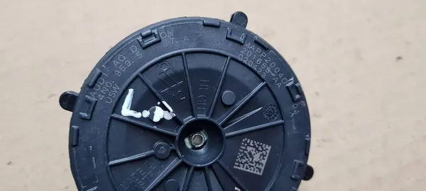 Vasemman peilin säätömoottori Audi A6 4N0959577A image 6