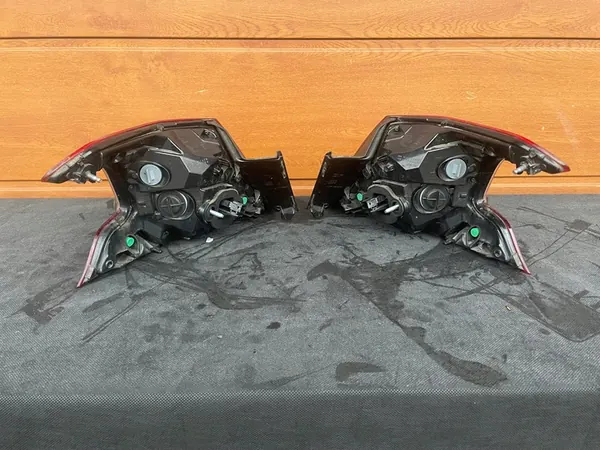 Luz trasera derecha PEUGEOT 308 II 9823728680 image 4