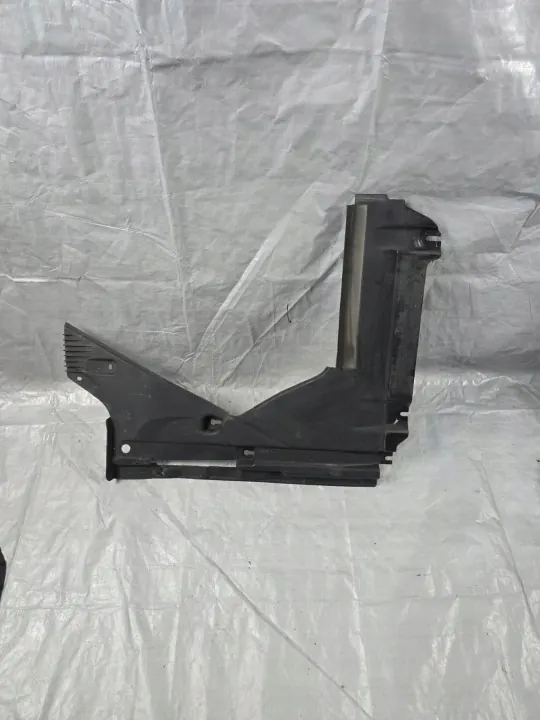 Audi A4 B9 vänster bakre underkroppssköld OEM 8W0825215E image 2