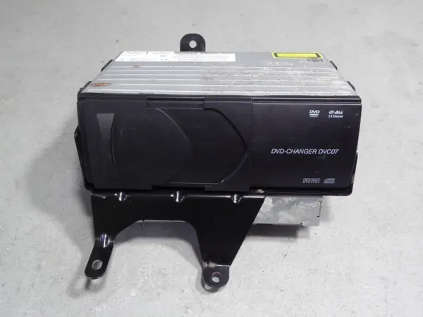 Audi Q7 CD/DVD-vaihtaja OEM 4L0035108P - Käytetty image 2