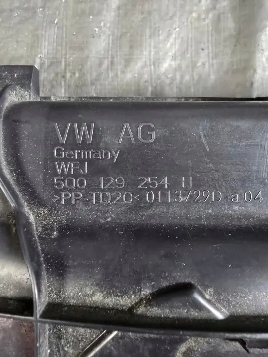 Ilmanottoletku OEM 5Q0129254H VW Audi Skoda Seat image 4