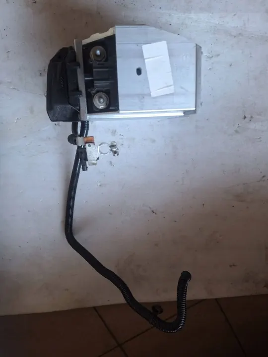 Batterie hybride Audi 8W0915172B 10Ah d'occasion image 3