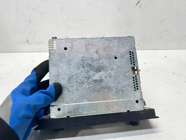 Audi A3 8L Radio OEM 8L0035152B - Begagnad image 6