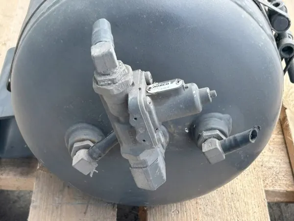 Mercedes-Benz A0054322101 Lufttank, Pneumatiksystem image 4