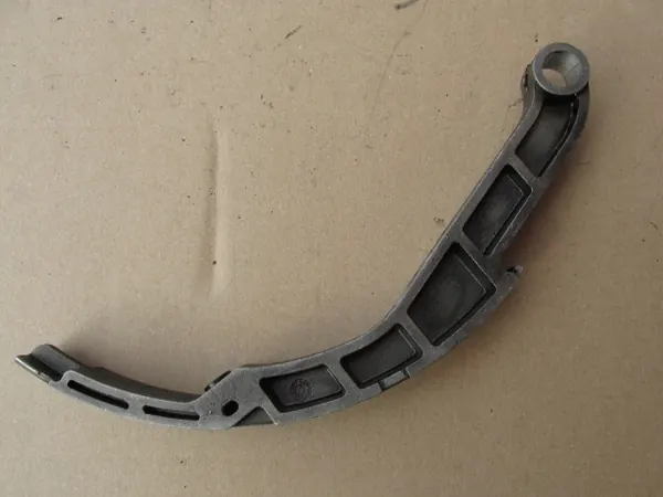 Guide de chaîne de distribution Nissan OEM R51 image 3