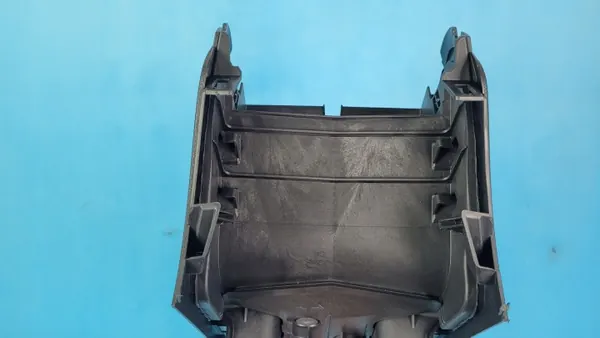 Mercedes W206 C200 middentunnel OEM A2066802700 image 7