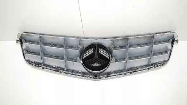 Puskurin ritilä OEM 375485025 Mercedes W204 2007-2011 image 9