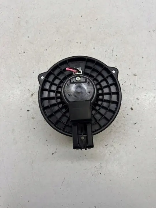 Núcleo de calefacción Mazda 6 OEM 8727000690 - Usado image 2