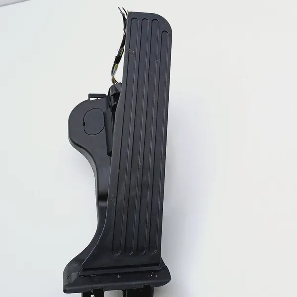 Gaspotentiometer VW Passat B6 1.9 TDI 1K1721503L image 2