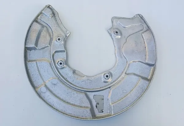 BMW X7 G07 Escudo de Freio Esquerdo 6880473 image 4