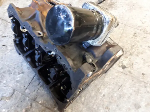 Motorblock Audi A6 C4 2.0 image 3