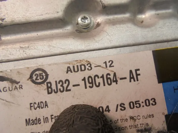 Amplificador de Rádio Land Rover OEM BJ3219C164AF image 5