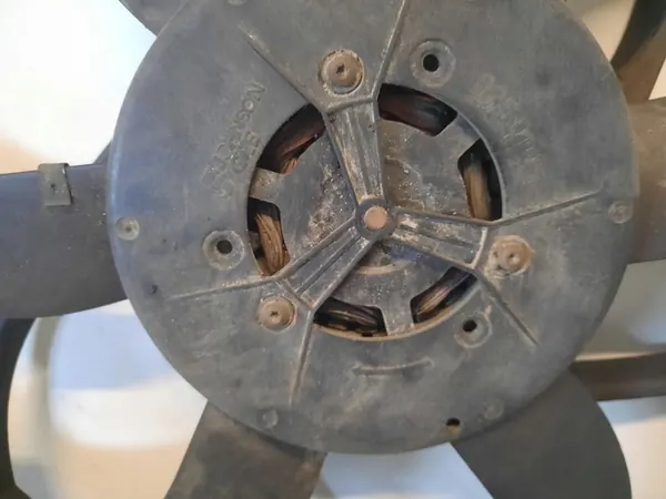 BMW X3 E83 03-06 2.0D Koelventilator 67326925702 image 6