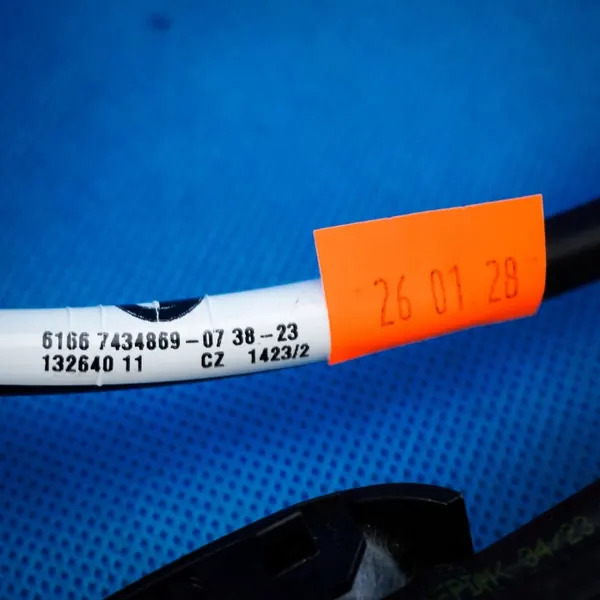 Buses de lave-glace BMW X5 G05 OEM 61667434864 image 4