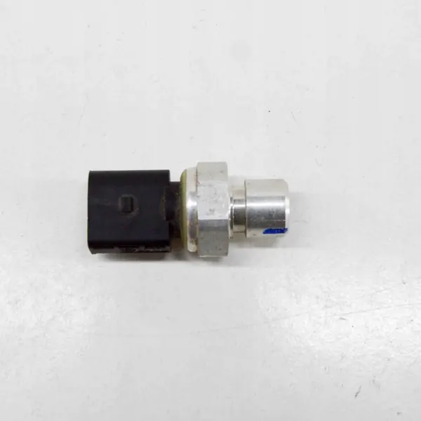 Sensor pressão ar condicionado Skoda OE 820P6801 image 4