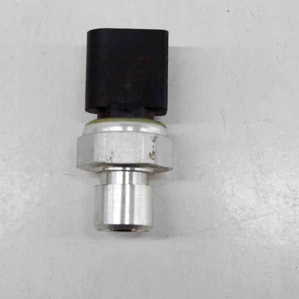 Sensor pressão ar condicionado Skoda OE 820P6801 image 5
