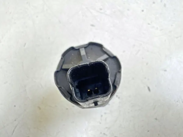 Régulateur de pression de carburant Ford Fusion 2004 MTL24611 image 2