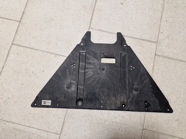 BMW 4 G26 Unterer Schutz OEM 8738054 - Gebraucht image 2