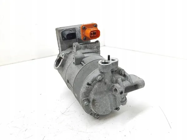 Compressore A/C Volkswagen PASSAT B8 2020 image 2