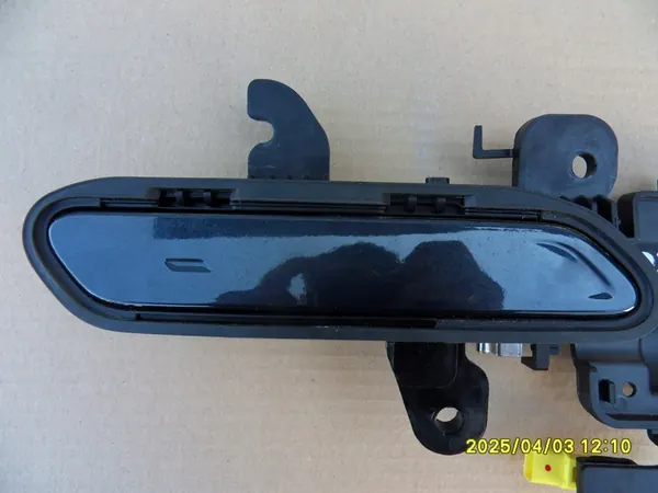 KIA EV6 Takana Oikea Oven Kahva image 2