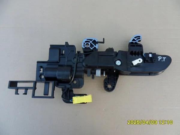 KIA EV6 Takana Oikea Oven Kahva image 4