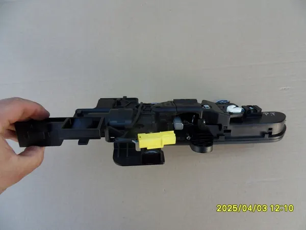 KIA EV6 Takana Oikea Oven Kahva image 6