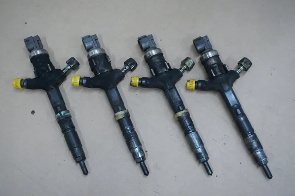 Einspritzdüse RAV4 II WTRYSK 2,0 D4D - Gebrauchtes OEM-Teil image 5