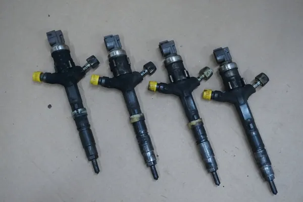 Einspritzdüse RAV4 II WTRYSK 2,0 D4D - Gebrauchtes OEM-Teil image 6