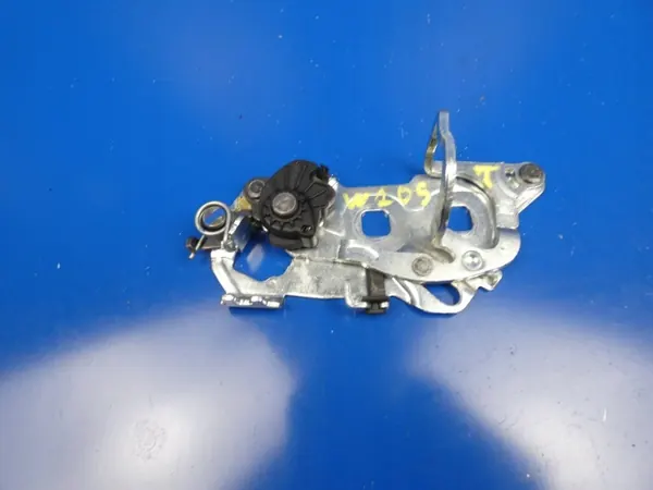 Verrou de coffre Mercedes Classe C W205 OEM MIJ48843 image 2