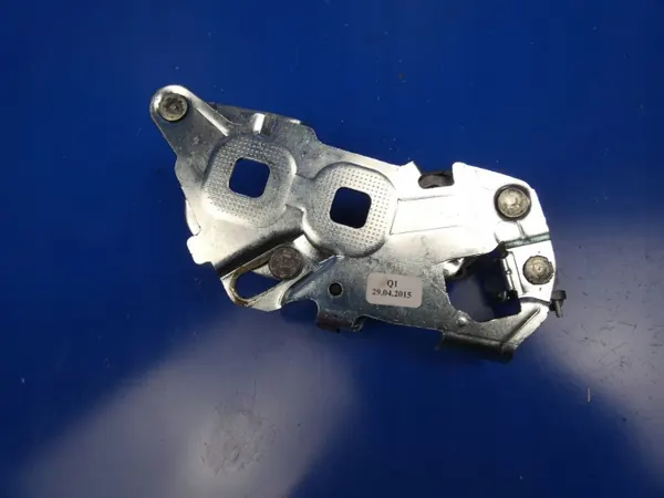 Verrou de coffre Mercedes Classe C W205 OEM MIJ48843 image 3