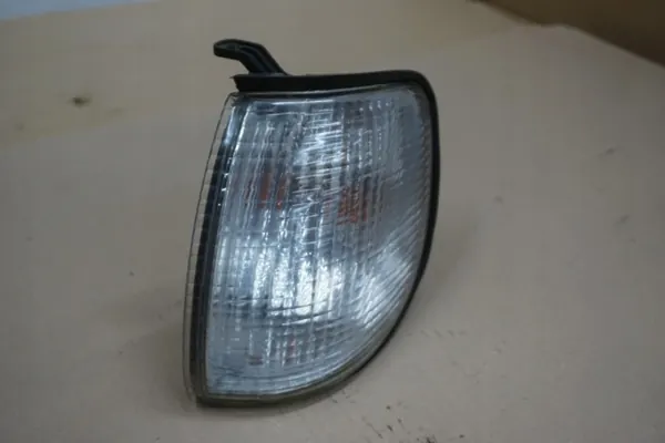 OEM GALLOPER KIERUNKOWSKAZ LEWY 13262 Vasen Etusumu image 4