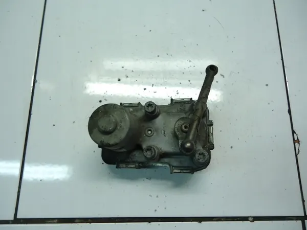Mercedes Turbolader-Aktor OEM A6409060000 - Gebraucht image 4