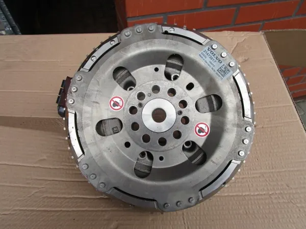 Volvo Svänghjul OEM 31473617 för V90 S90 XC60 XC90 T8 image 7