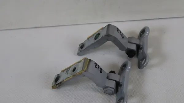 Volvo XC40 Dörrgångjärn Höger Fram OEM 1168690010 image 2