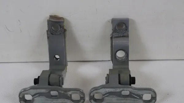 Volvo XC40 Dörrgångjärn Höger Fram OEM 1168690010 image 4